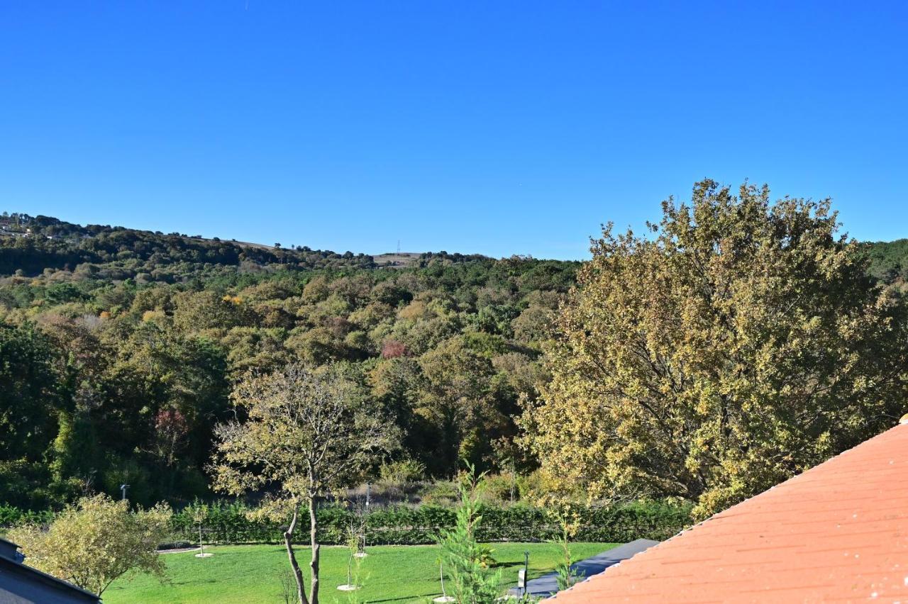 Ahmet Teacher Hotel,6 Minutes From The Airport Arnavutkoy Buitenkant foto