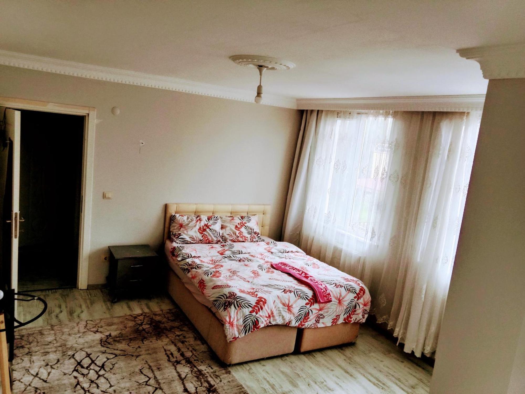 Ahmet Teacher Hotel,6 Minutes From The Airport Arnavutkoy Buitenkant foto